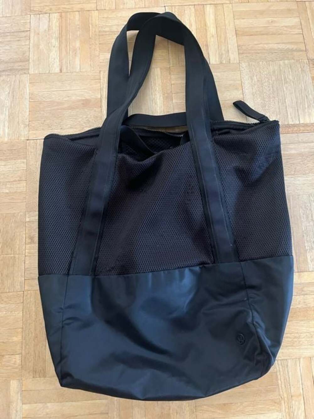 Lululemon mesh and nylon tote bag- black